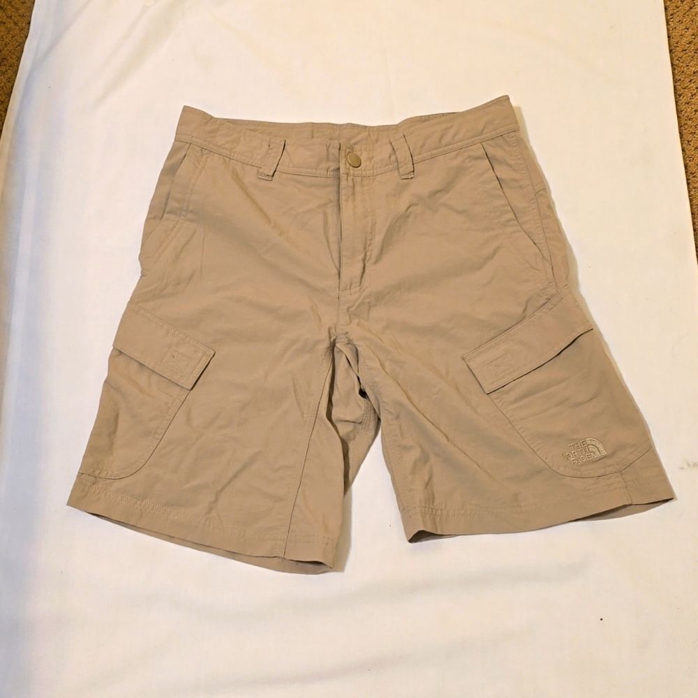 THE NORTH FACE men's cargo hiking shorts /Travel Pockets size 30